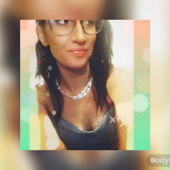 Meet your Posher, Stephie - Picture 1 of 1